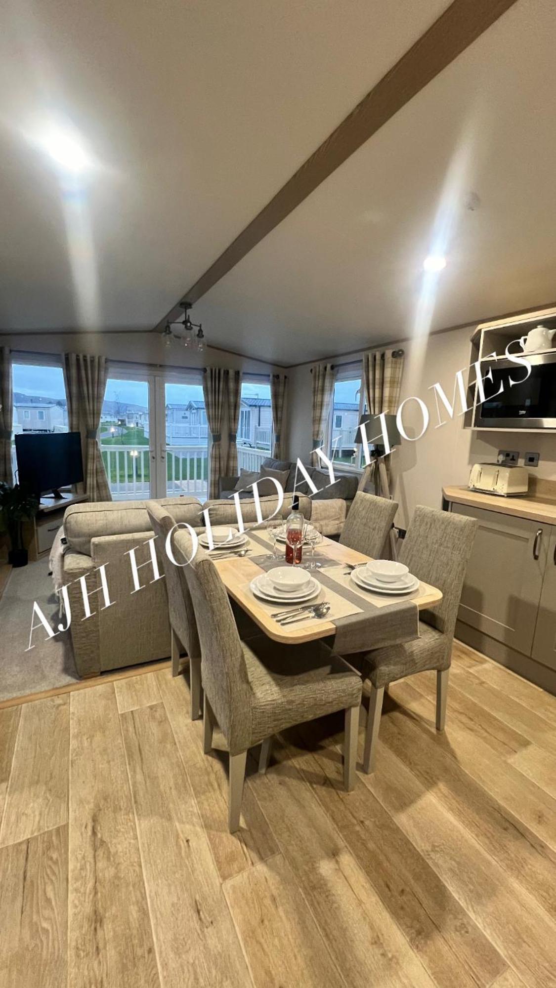 Ajh Homes, Ty Mawr- Parkdeans Campsite *