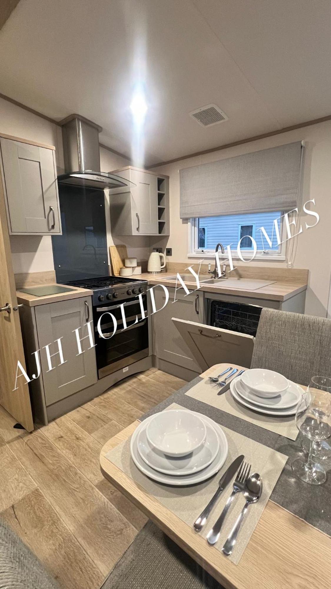 Ajh Homes, Ty Mawr- Parkdeans Campsite Kinmel Bay